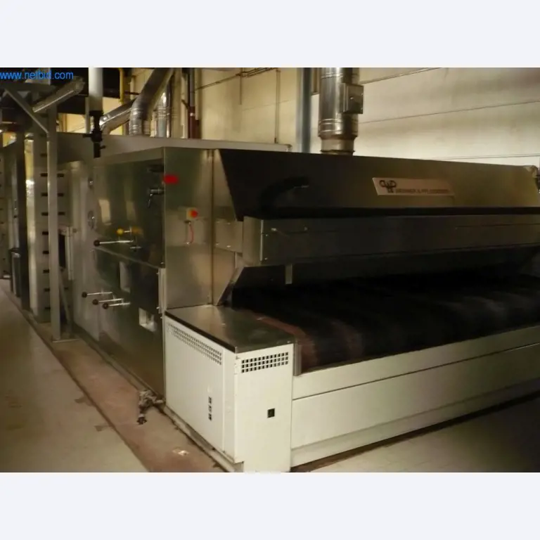 Máquinas de padaria numa grande padaria-3