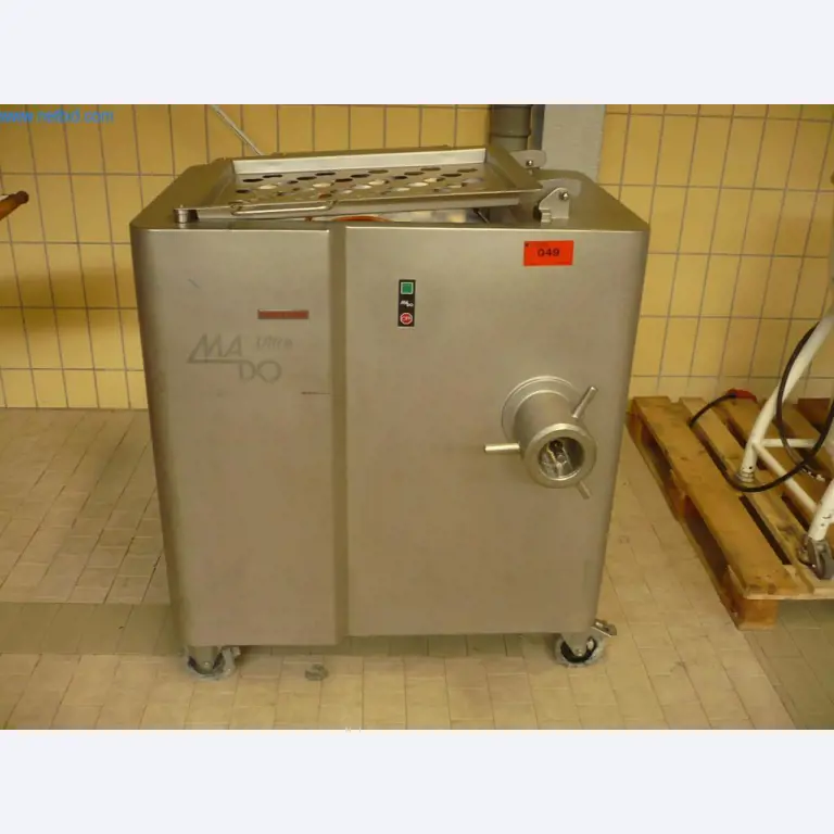 Máquinas de padaria numa grande padaria-1