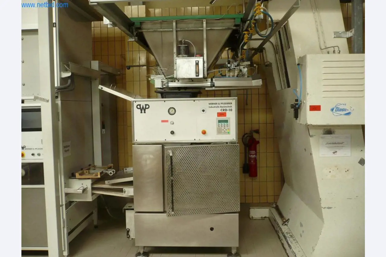 Bäckereimaschinen einer Großbäckerei-1