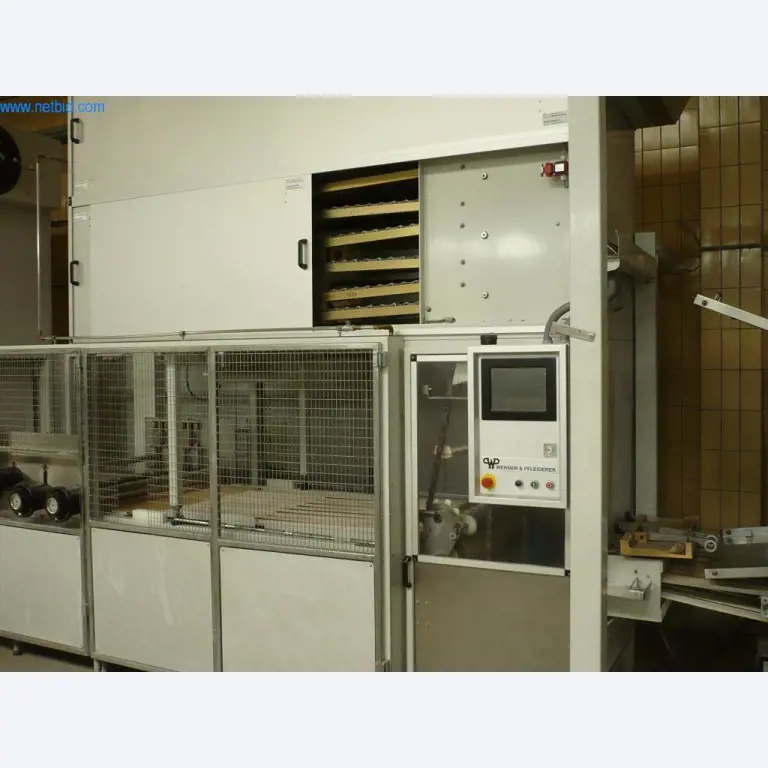 Bäckereimaschinen einer Großbäckerei-2