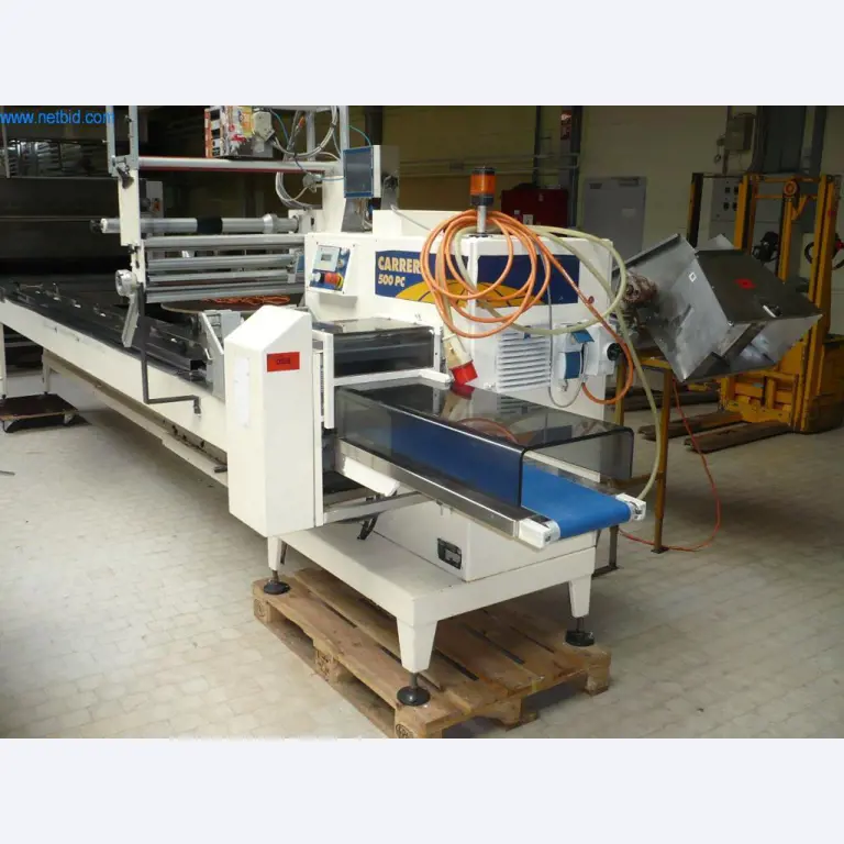 Máquinas de padaria numa grande padaria-1