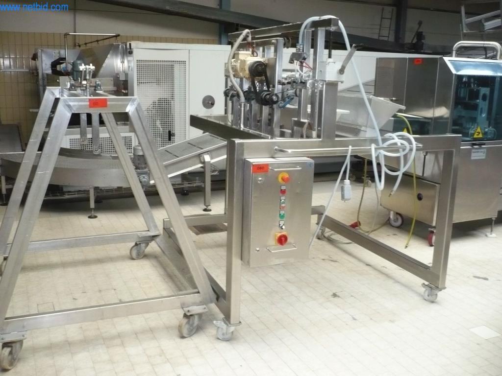 Pekařské stroje ve velké pekárně-1