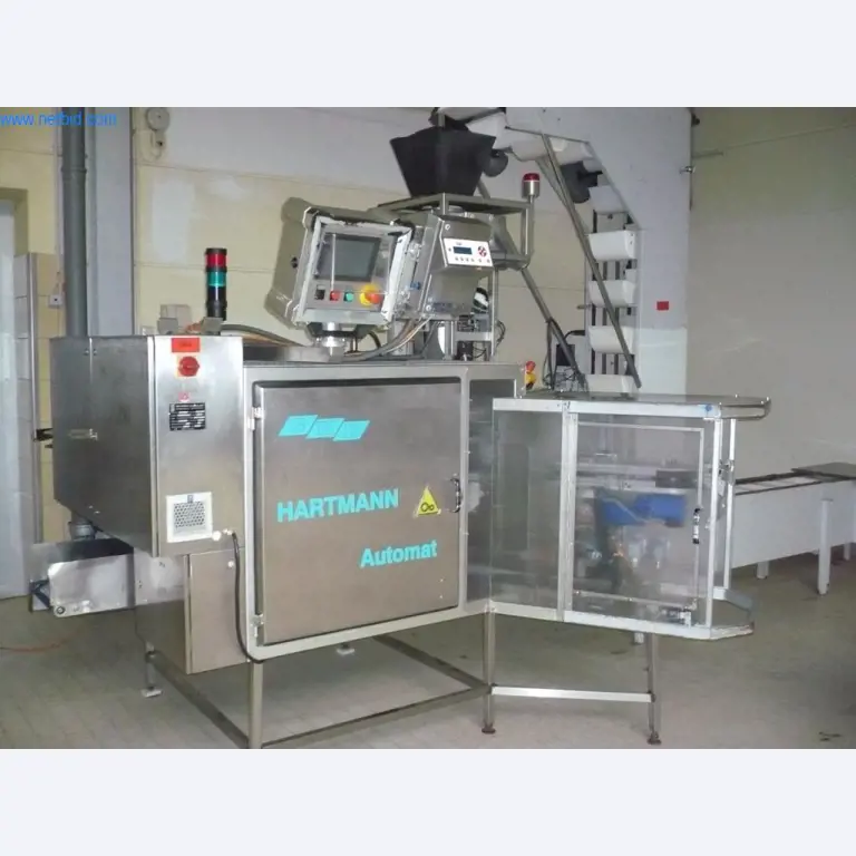 Máquinas de padaria numa grande padaria-1