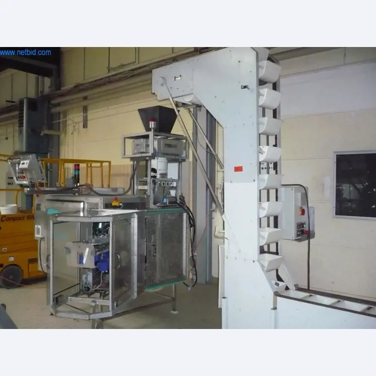 Máquinas de padaria numa grande padaria-2