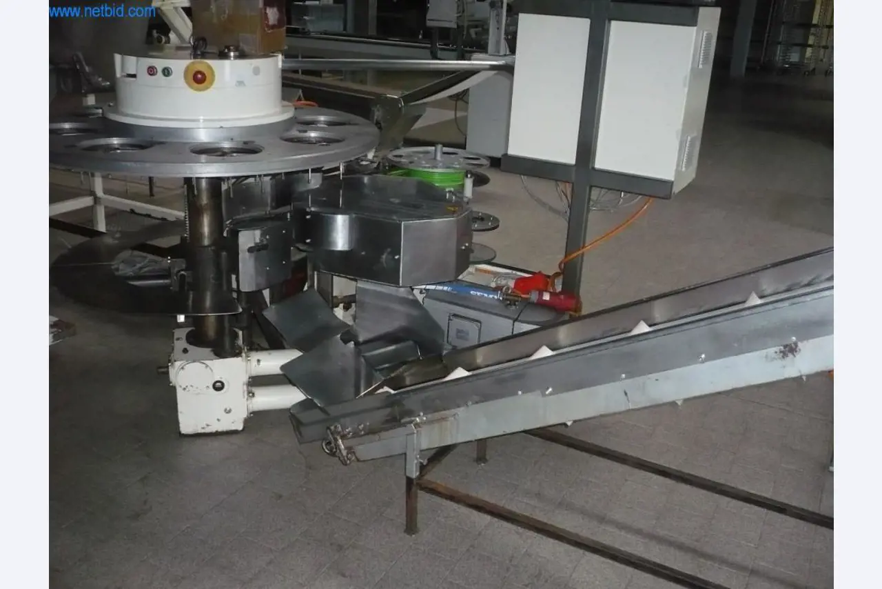 Máquinas de panadería en una gran panadería-3