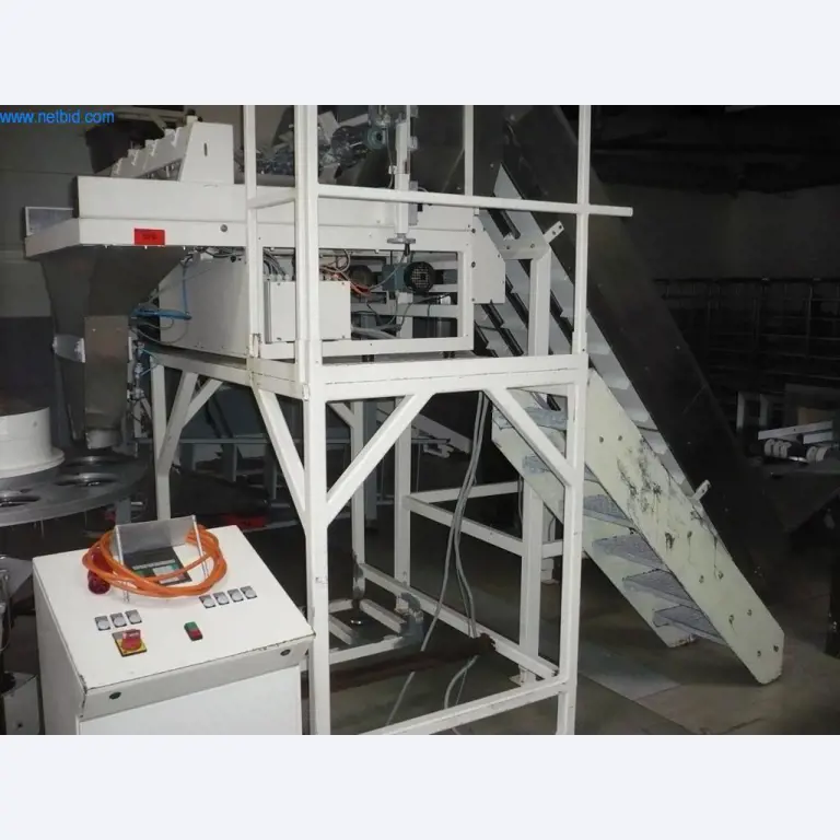 Pekarski stroji v veliki pekarni-1