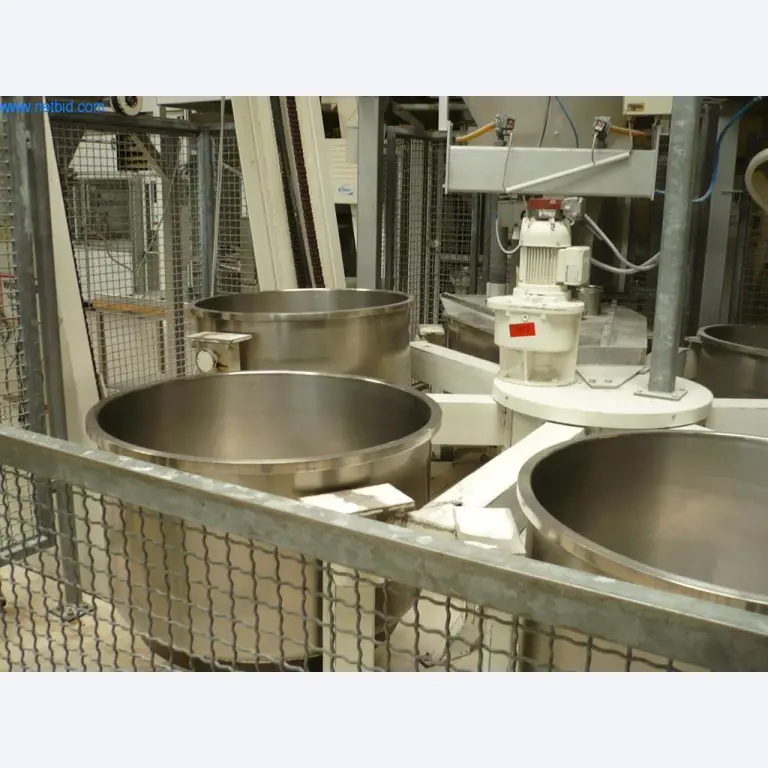 Máquinas de padaria numa grande padaria-5