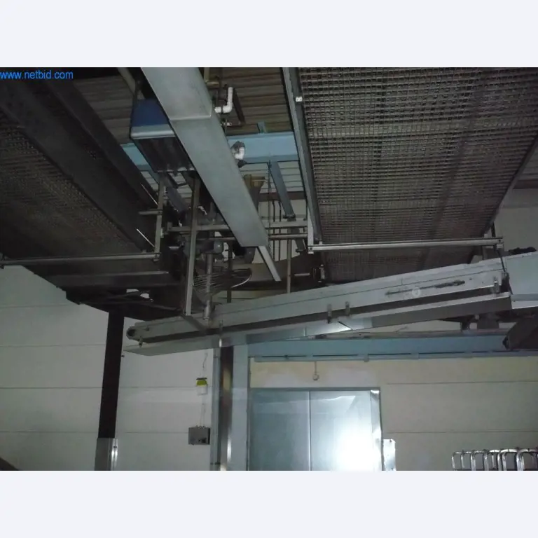 Máquinas de padaria numa grande padaria-1