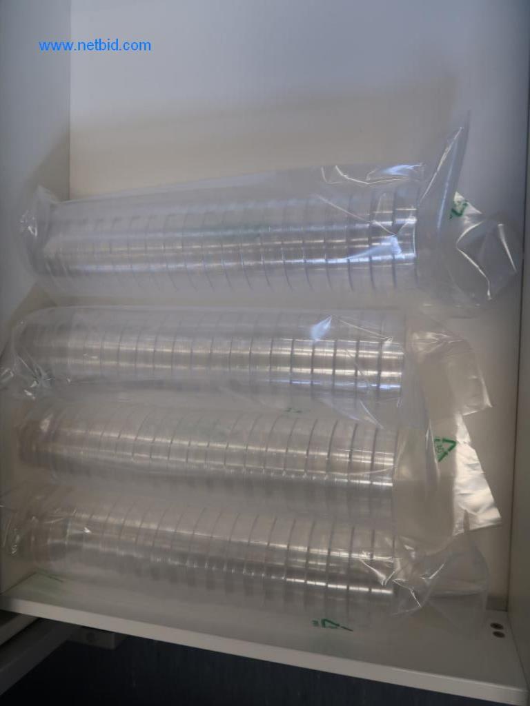 Büro- und Labormöbel, Laborgeräte und Laborausstattung-10