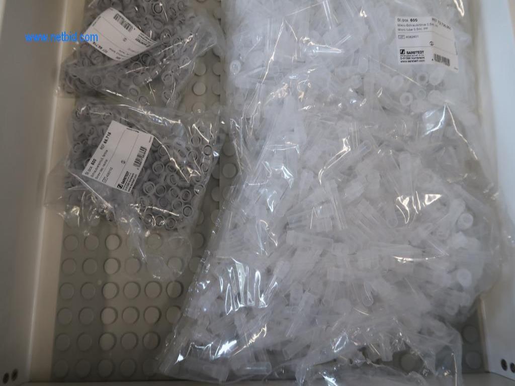 Büro- und Labormöbel, Laborgeräte und Laborausstattung-12