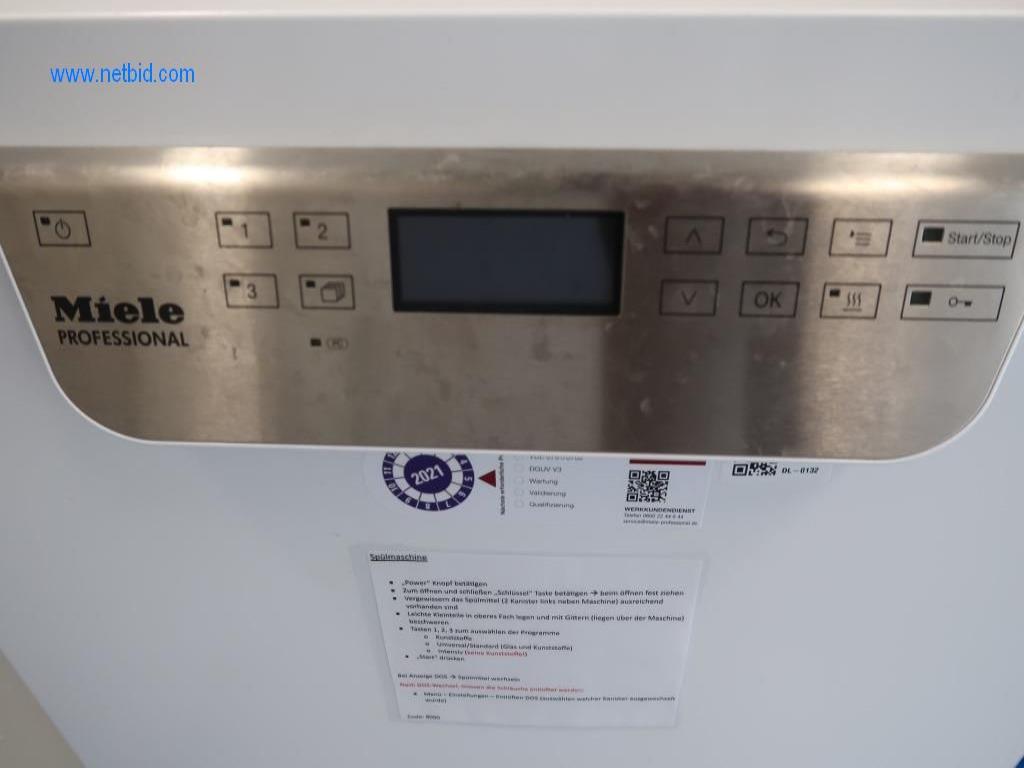 Mobiliário de escritório e de laboratório, material de laboratório e equipamento de laboratório-2