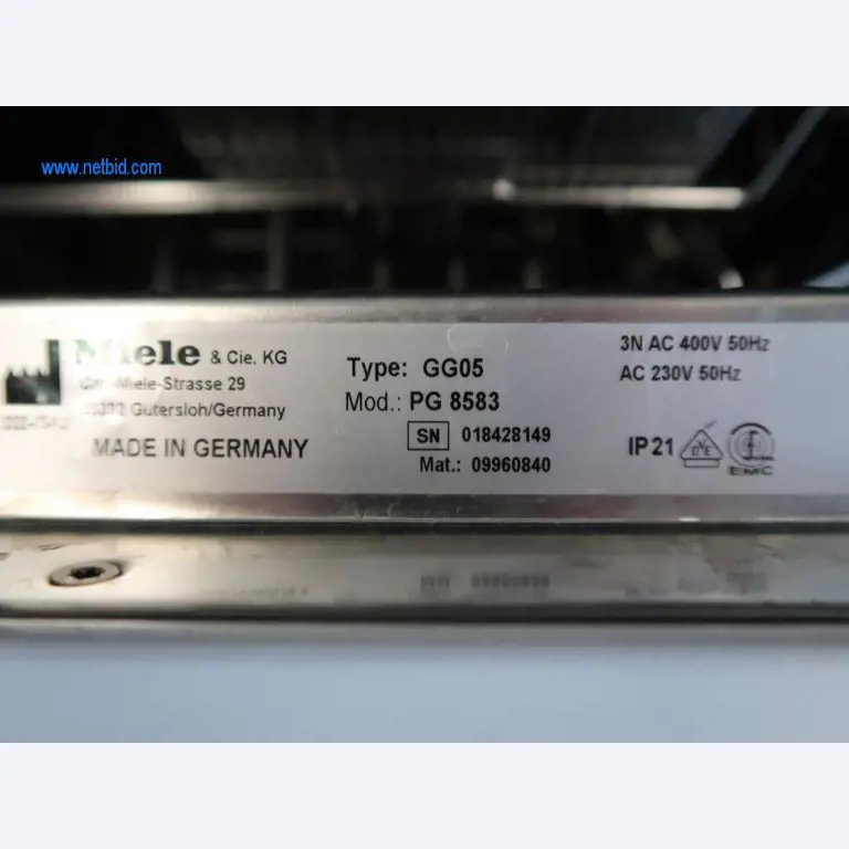 Office and laboratory furniture, laboratory devices and equipment-3