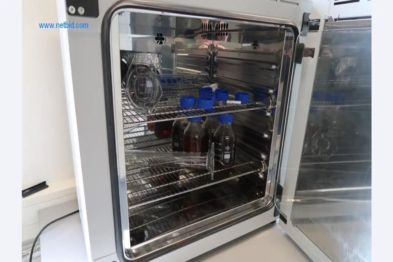 Office and laboratory furniture, laboratory devices and equipment-3