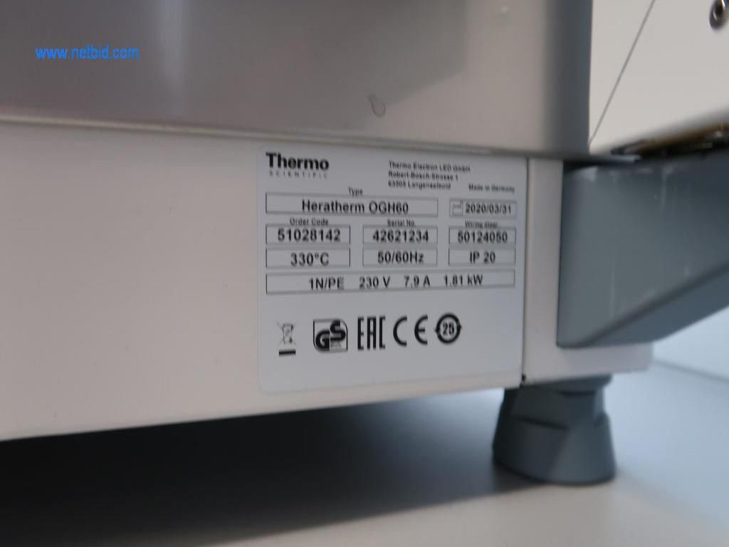 Büro- und Labormöbel, Laborgeräte und Laborausstattung-3