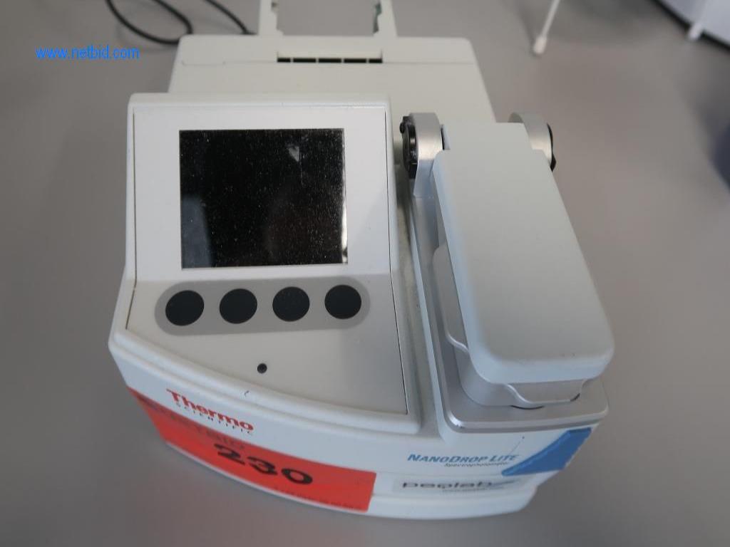 Mobiliário de escritório e de laboratório, material de laboratório e equipamento de laboratório-2