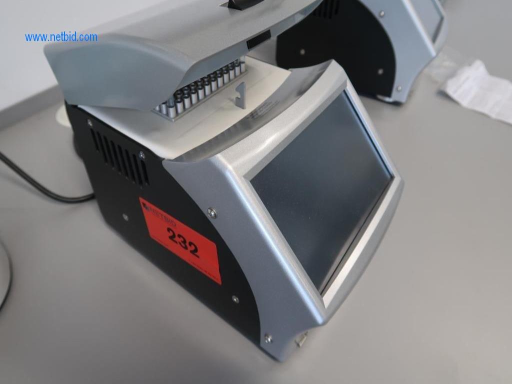 Mobiliário de escritório e de laboratório, material de laboratório e equipamento de laboratório-1