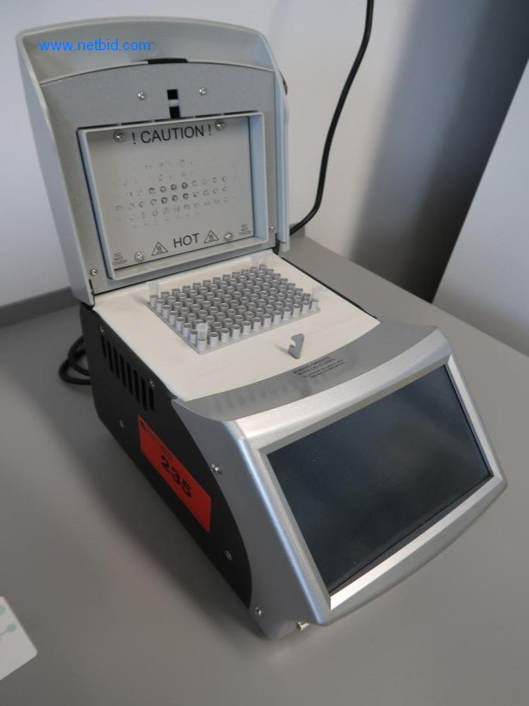 Kancelářský a laboratorní nábytek, laboratorní vybavení a laboratorní zařízení-4