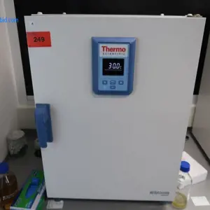 Incubator THERMO Fisher Heratherm IGS 100