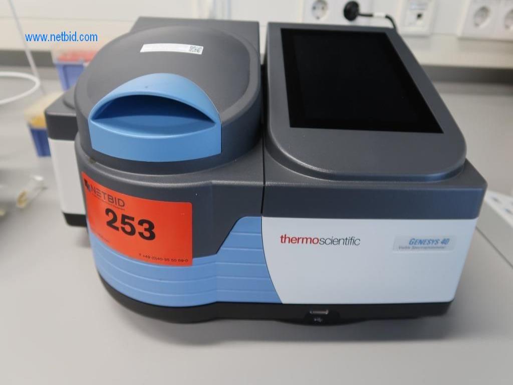 Kancelářský a laboratorní nábytek, laboratorní vybavení a laboratorní zařízení-2