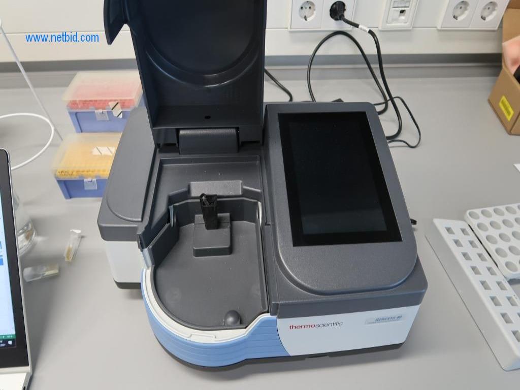 Kancelářský a laboratorní nábytek, laboratorní vybavení a laboratorní zařízení-3