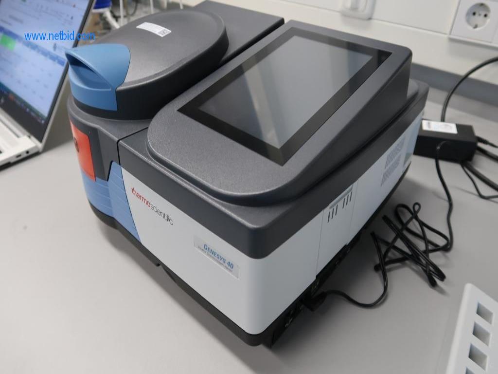 Kancelářský a laboratorní nábytek, laboratorní vybavení a laboratorní zařízení-4