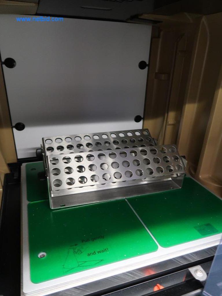 Büro- und Labormöbel, Laborgeräte und Laborausstattung-2