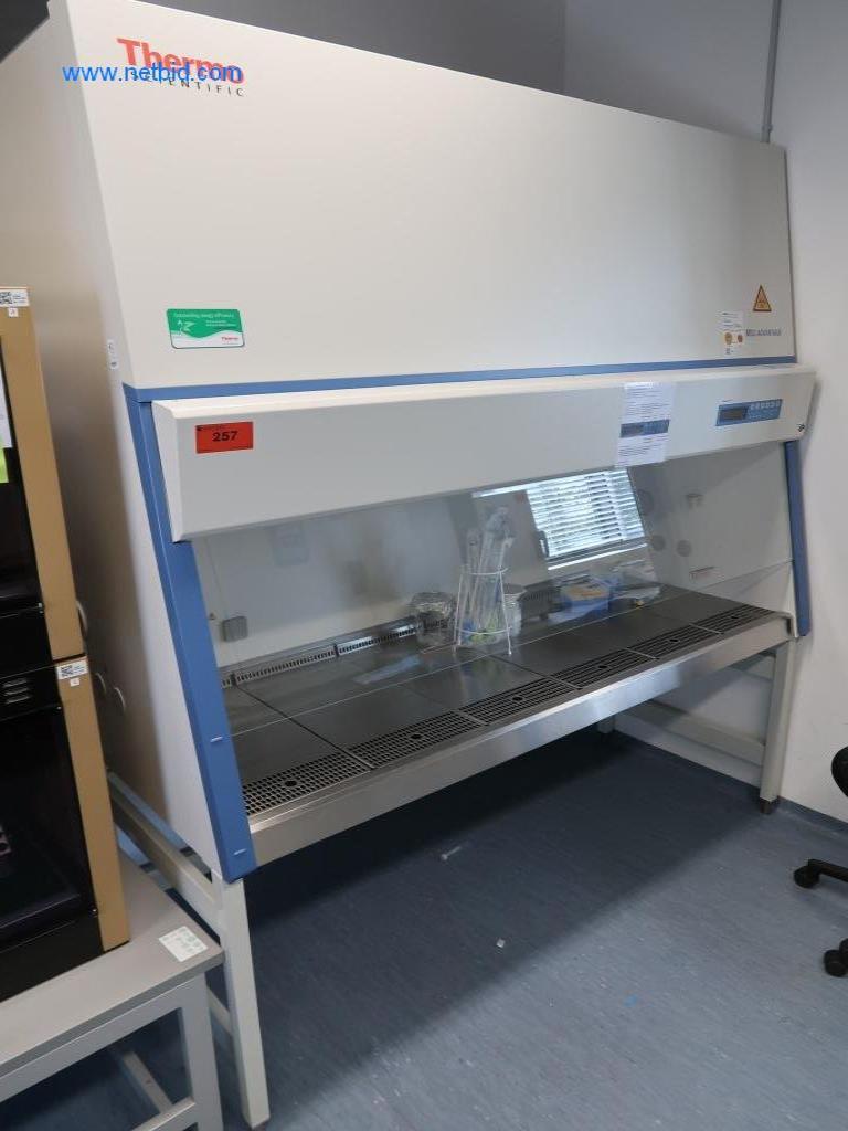 Mobiliário de escritório e de laboratório, material de laboratório e equipamento de laboratório-1