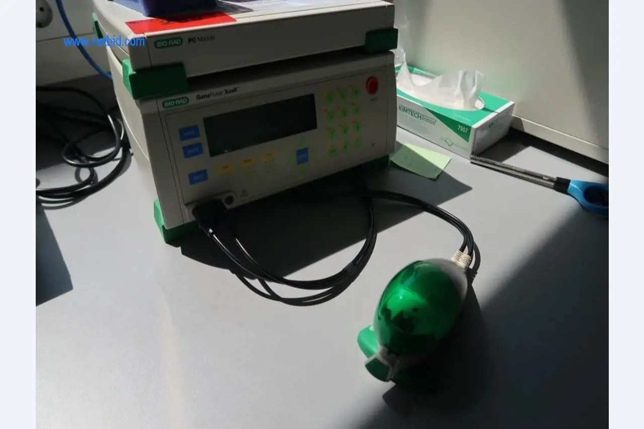 Office and laboratory furniture, laboratory devices and equipment-3