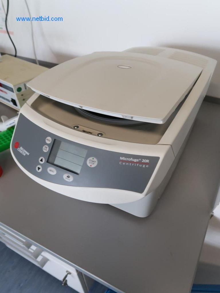 Büro- und Labormöbel, Laborgeräte und Laborausstattung-2