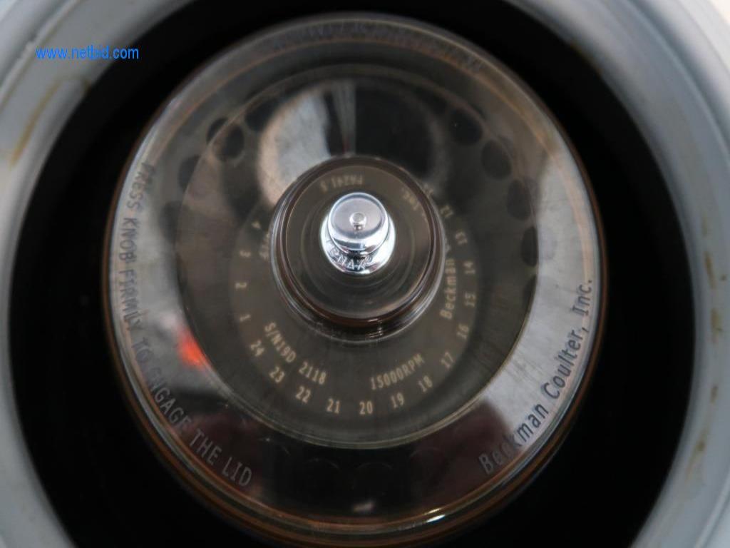 Büro- und Labormöbel, Laborgeräte und Laborausstattung-3