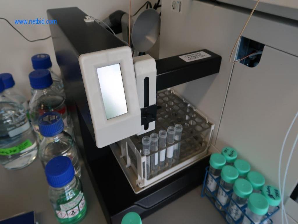 Büro- und Labormöbel, Laborgeräte und Laborausstattung-6