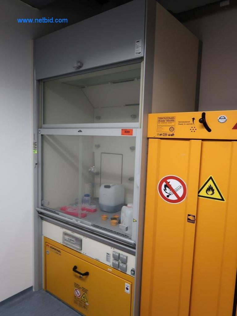 Büro- und Labormöbel, Laborgeräte und Laborausstattung-1