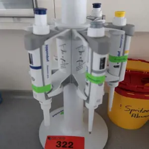 Soporte giratorio para pipetas EPPENDORF