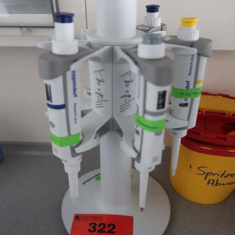 Rotatable pipette stand EPPENDORF