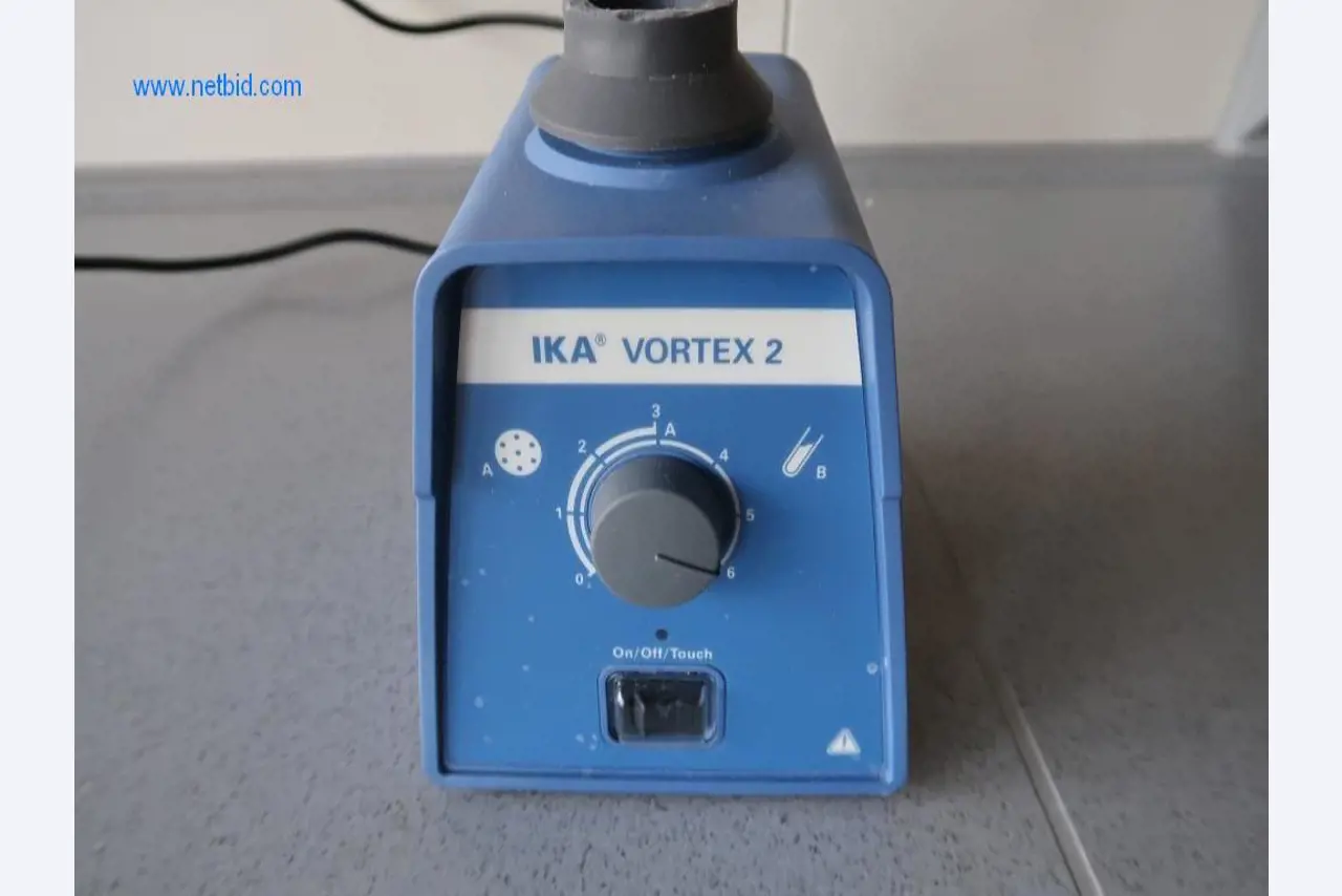 Mobiliario de oficina y laboratorio, material de laboratorio y equipo de laboratorio-2