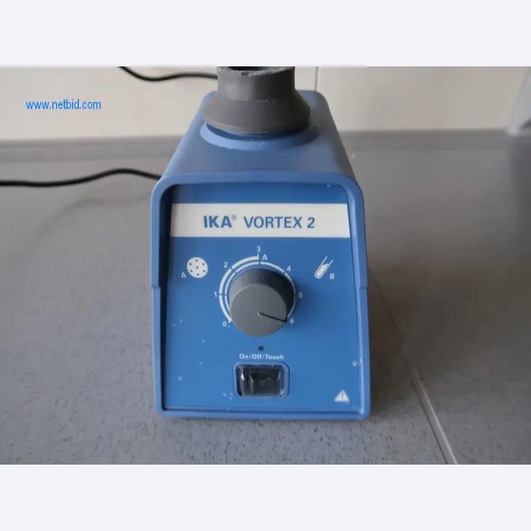 Mobiliario de oficina y laboratorio, material de laboratorio y equipo de laboratorio-2