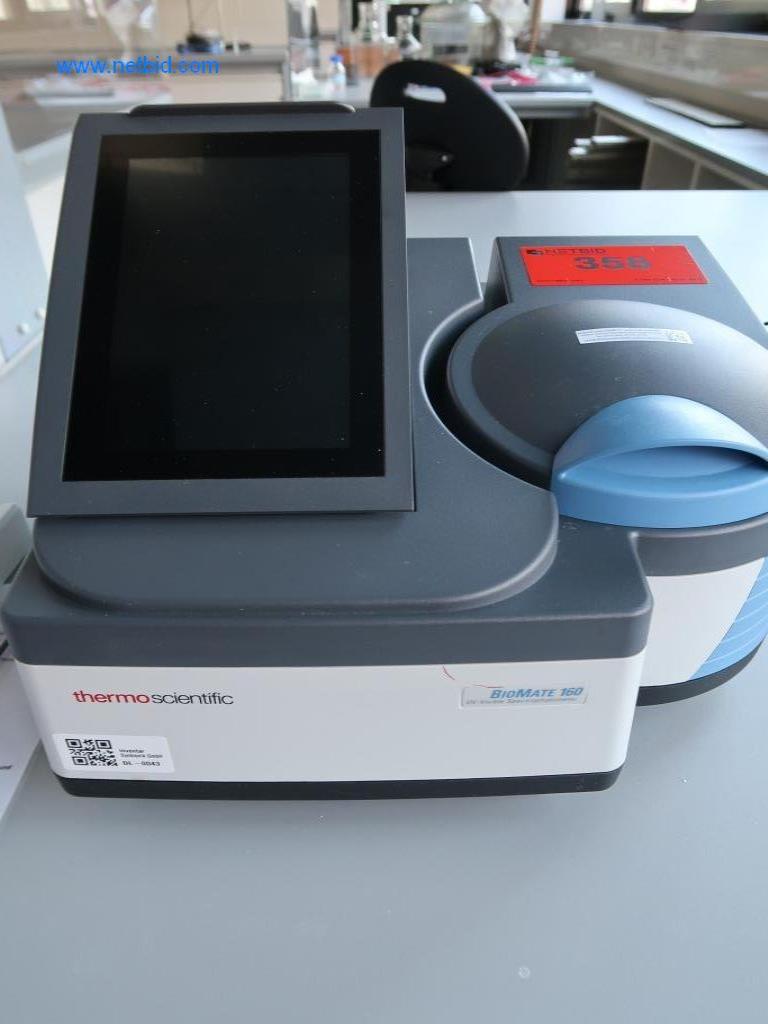 Kancelářský a laboratorní nábytek, laboratorní vybavení a laboratorní zařízení-2