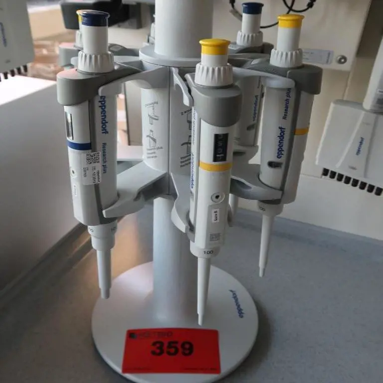 Soporte giratorio para pipetas Eppendorf