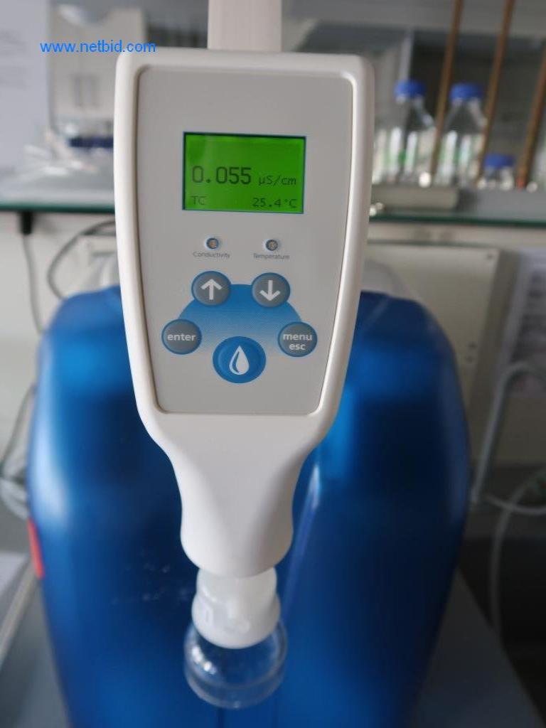 Büro- und Labormöbel, Laborgeräte und Laborausstattung-3