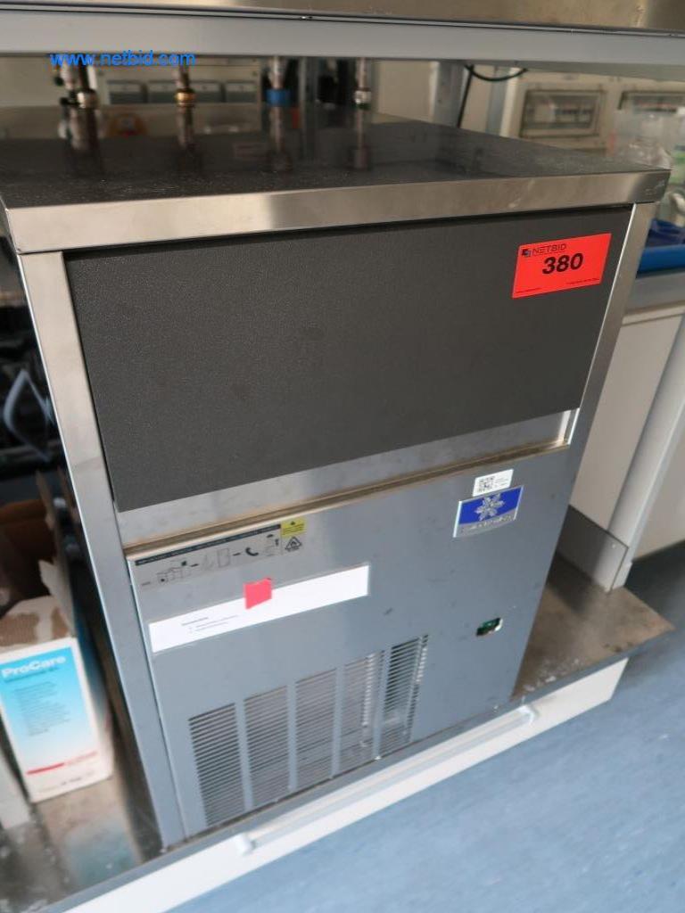 Meble biurowe i laboratoryjne, sprzęt laboratoryjny i wyposażenie laboratorium-2