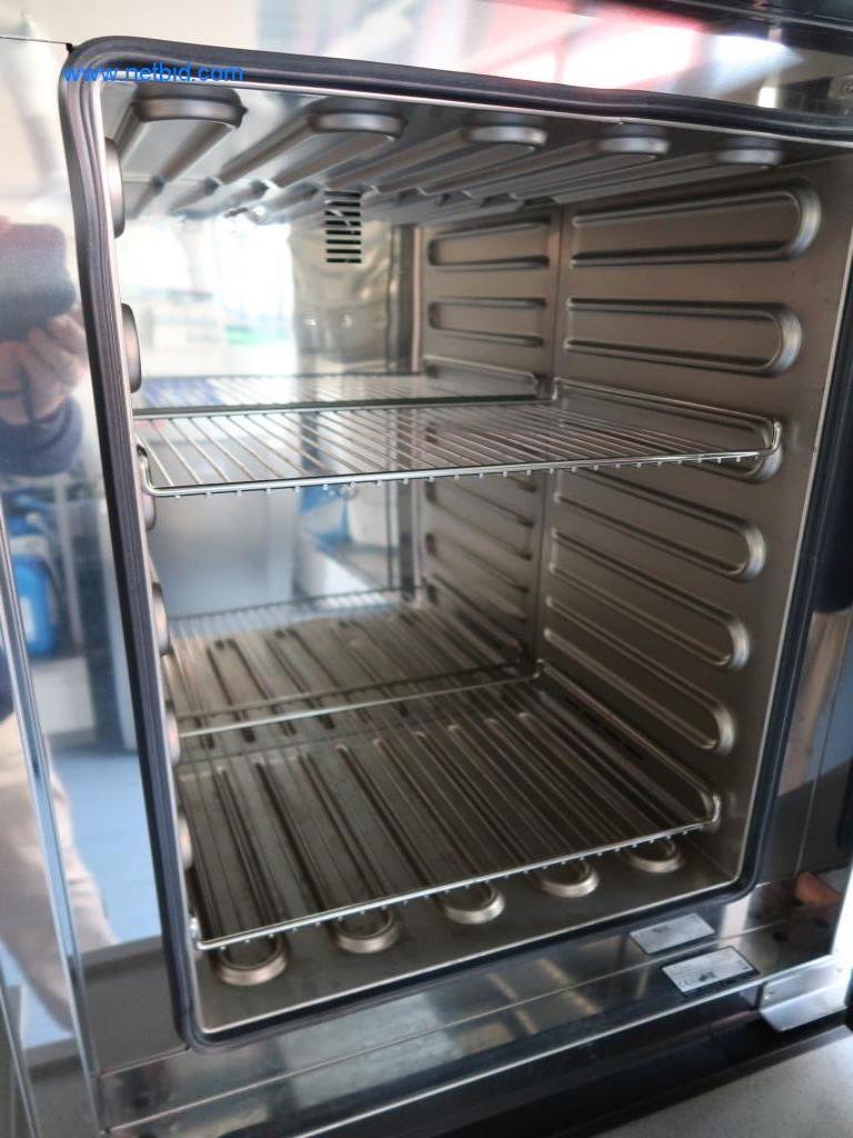 Büro- und Labormöbel, Laborgeräte und Laborausstattung-3