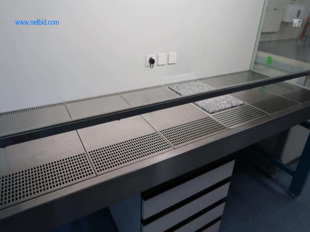 Büro- und Labormöbel, Laborgeräte und Laborausstattung-4