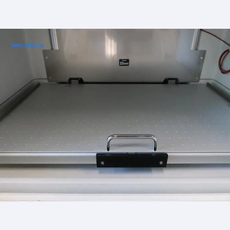 Mobiliário de escritório e de laboratório, material de laboratório e equipamento de laboratório-2