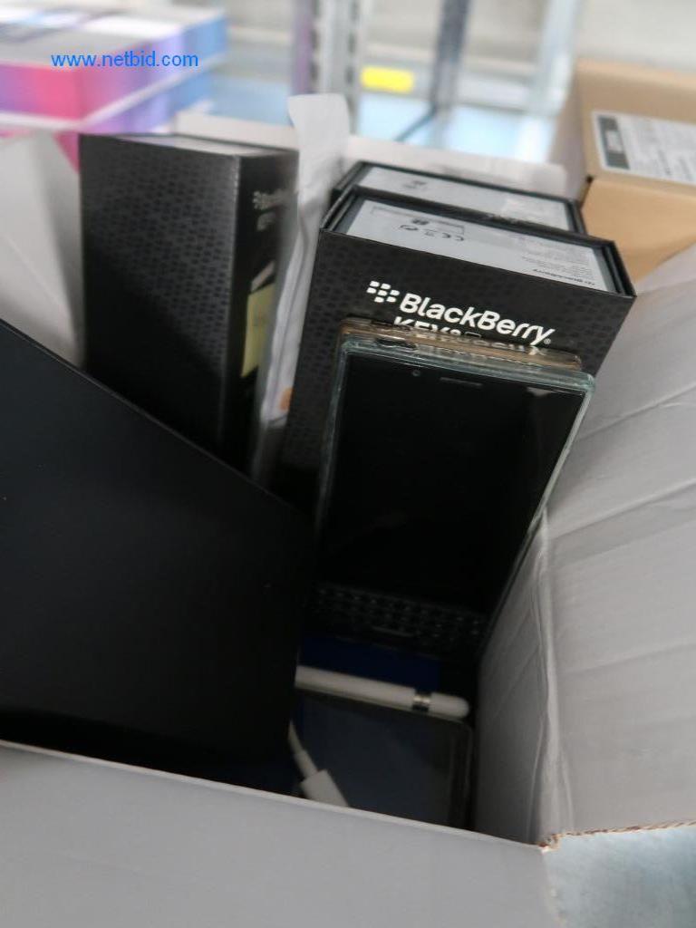 Büro- und Labormöbel, Laborgeräte und Laborausstattung-1