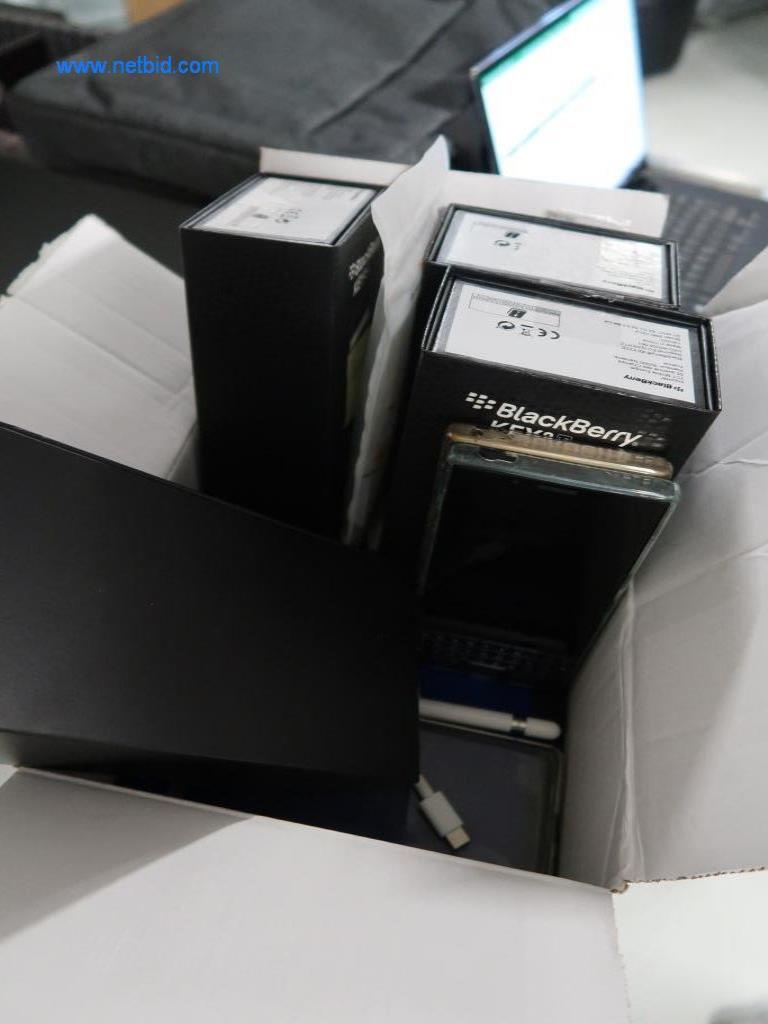 Büro- und Labormöbel, Laborgeräte und Laborausstattung-2