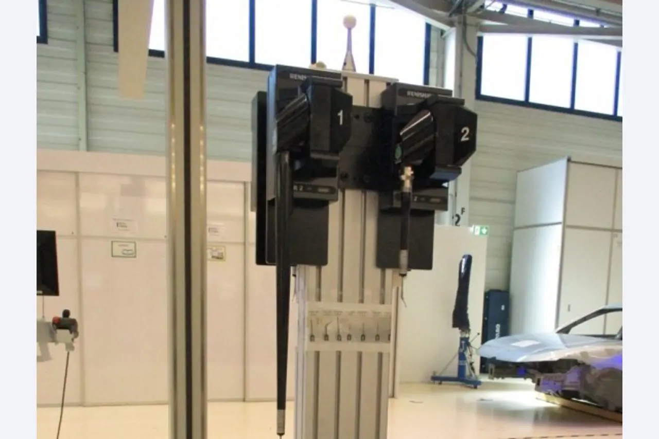 Measuring stands for coordinate measuring machines-3