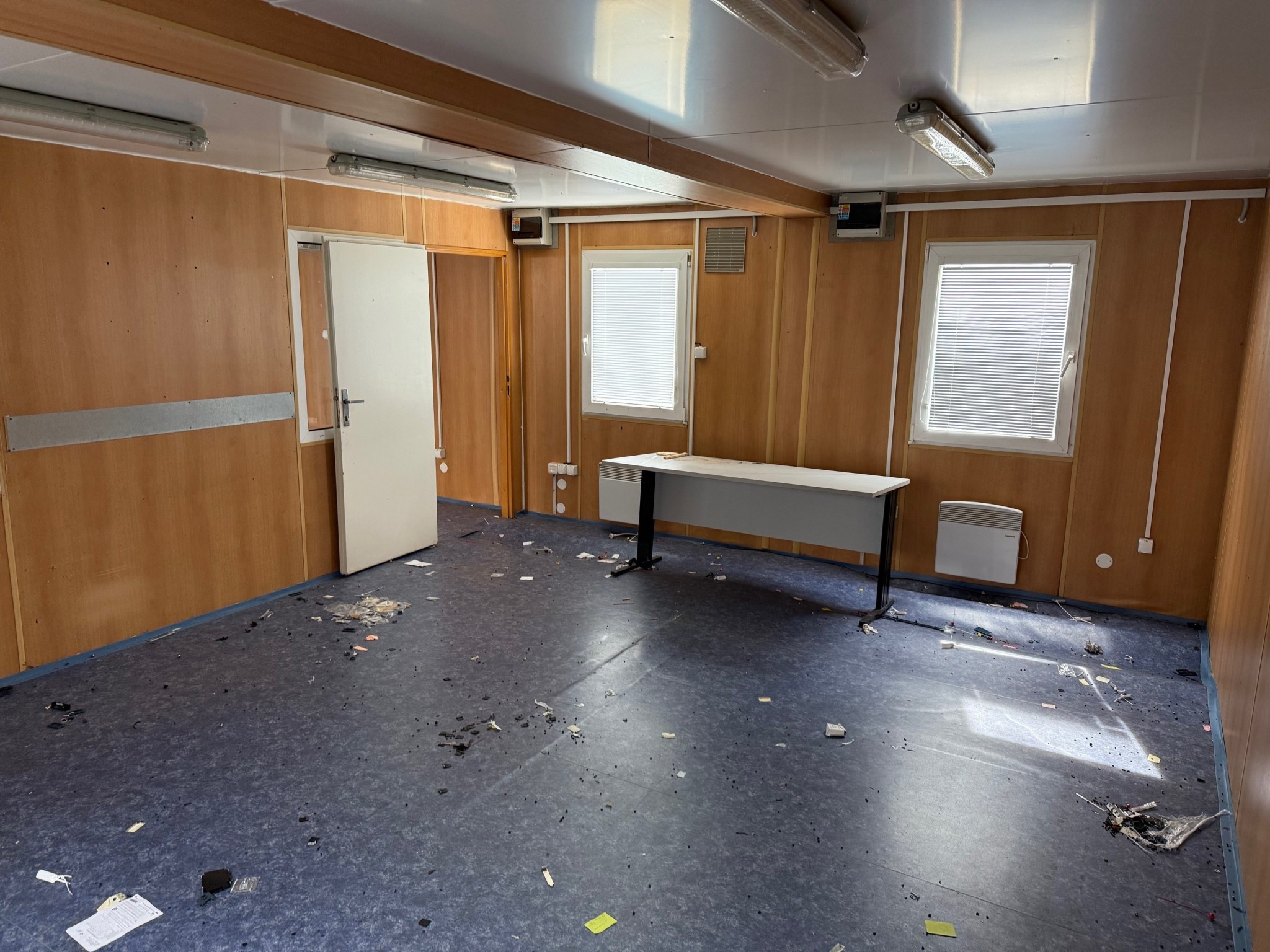 Containers/office cells-3