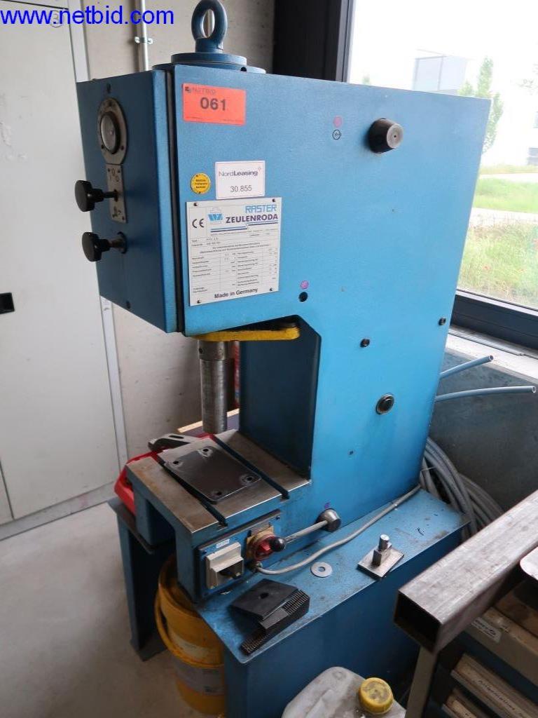 Stroji pri Exklusiv Hauben Gutmann GmbH-8