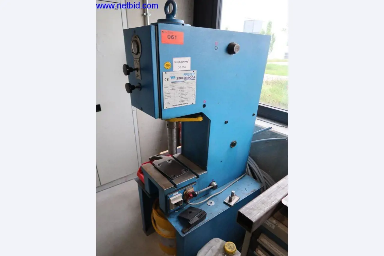 Maquinaria en Exklusiv Hauben Gutmann GmbH-8