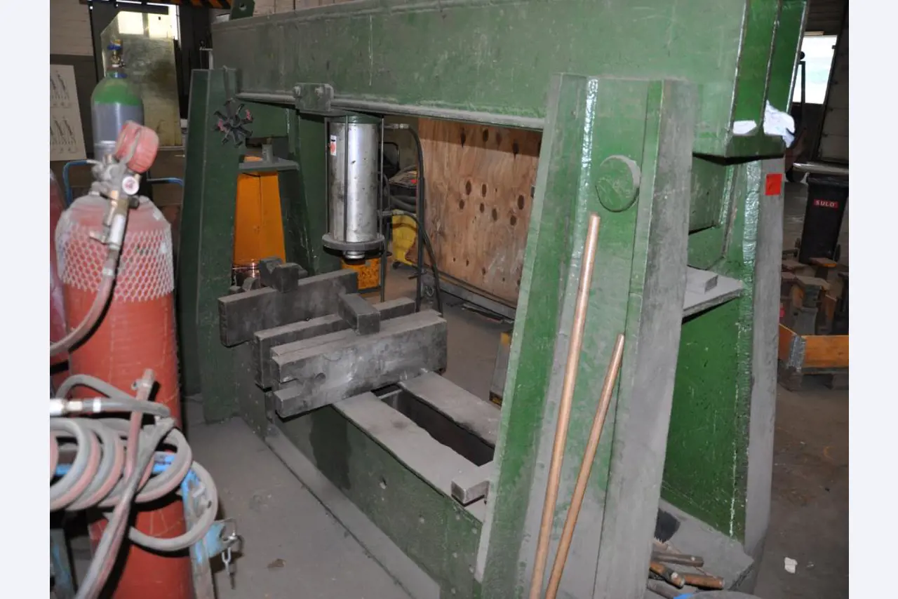 Mechanical/ operational equipment of a building yard-2